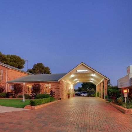 North Parkes Motel Bagian luar foto