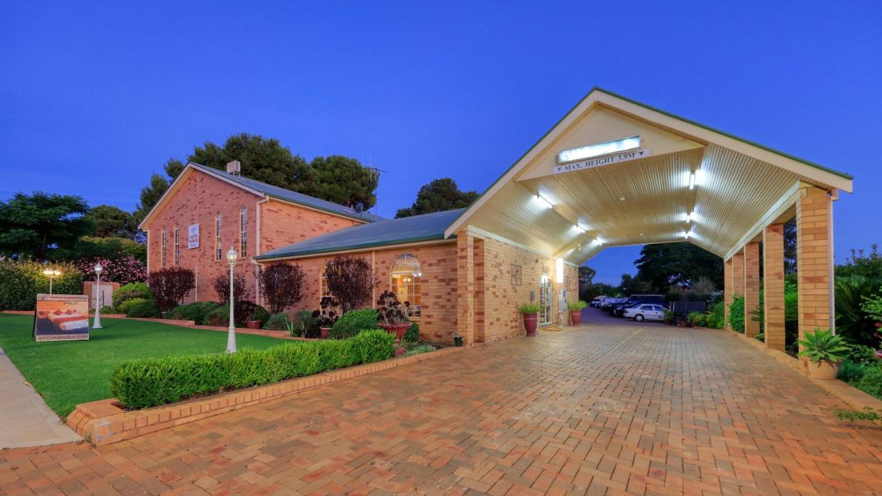 North Parkes Motel Bagian luar foto