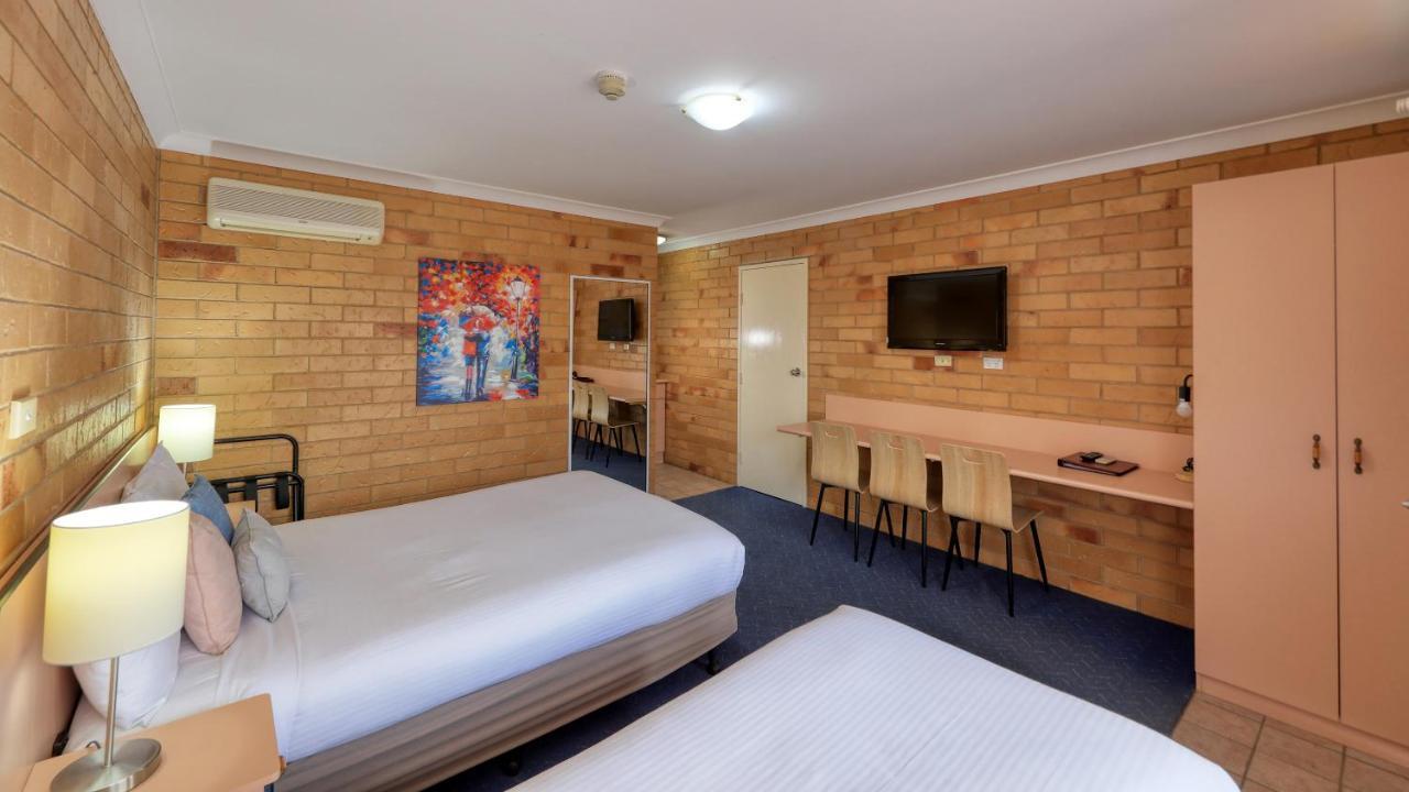 North Parkes Motel Bagian luar foto