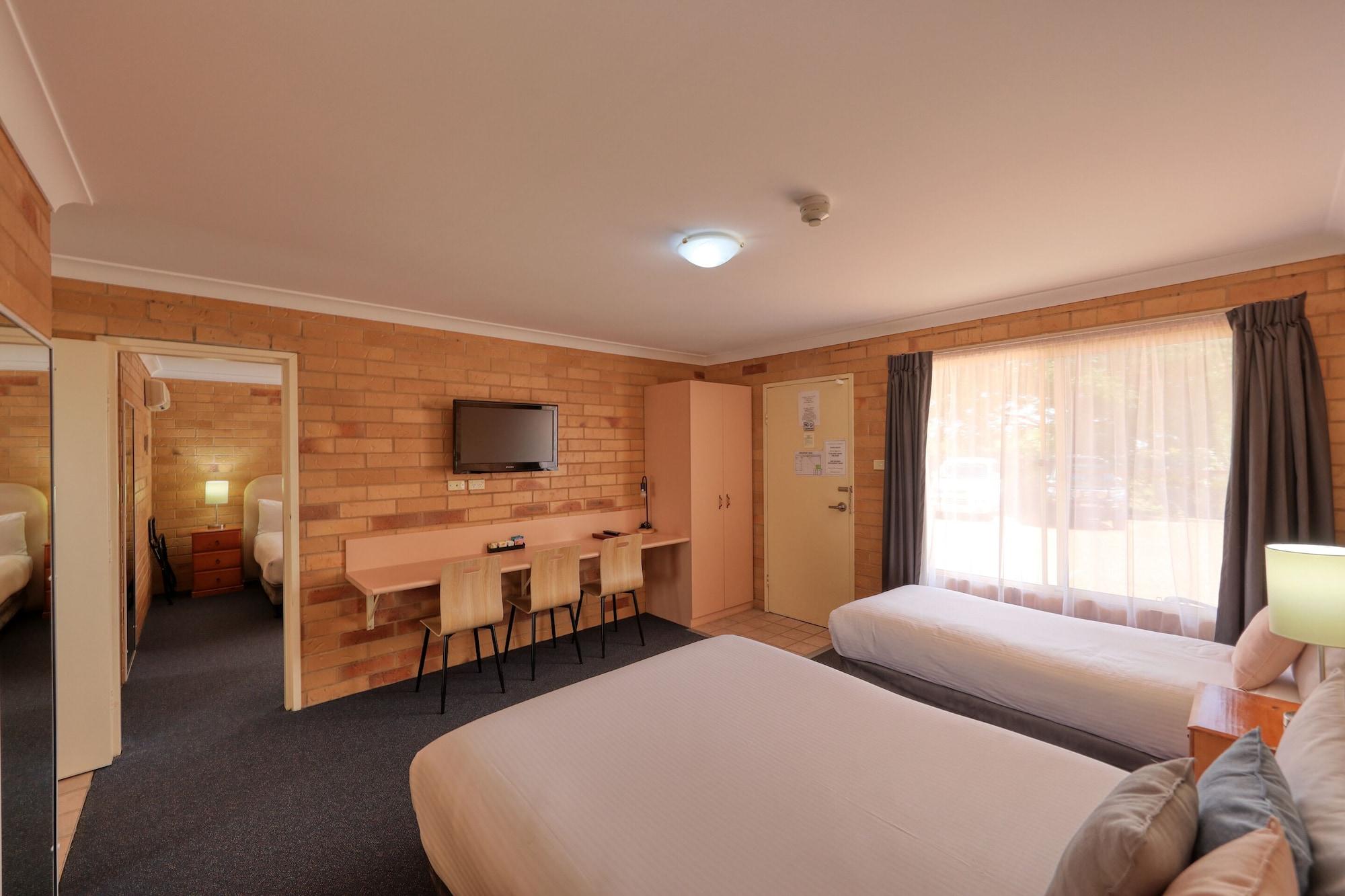 North Parkes Motel Bagian luar foto