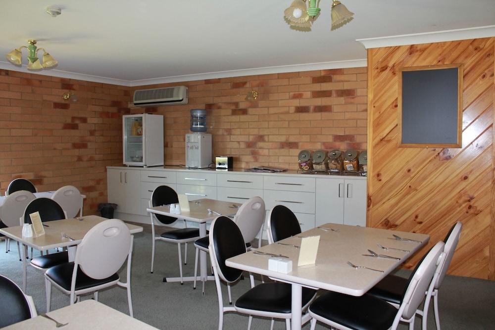 North Parkes Motel Bagian luar foto