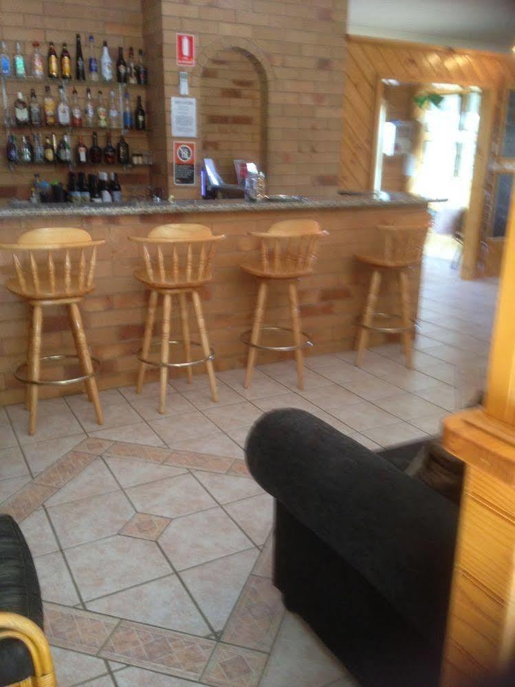 North Parkes Motel Bagian luar foto