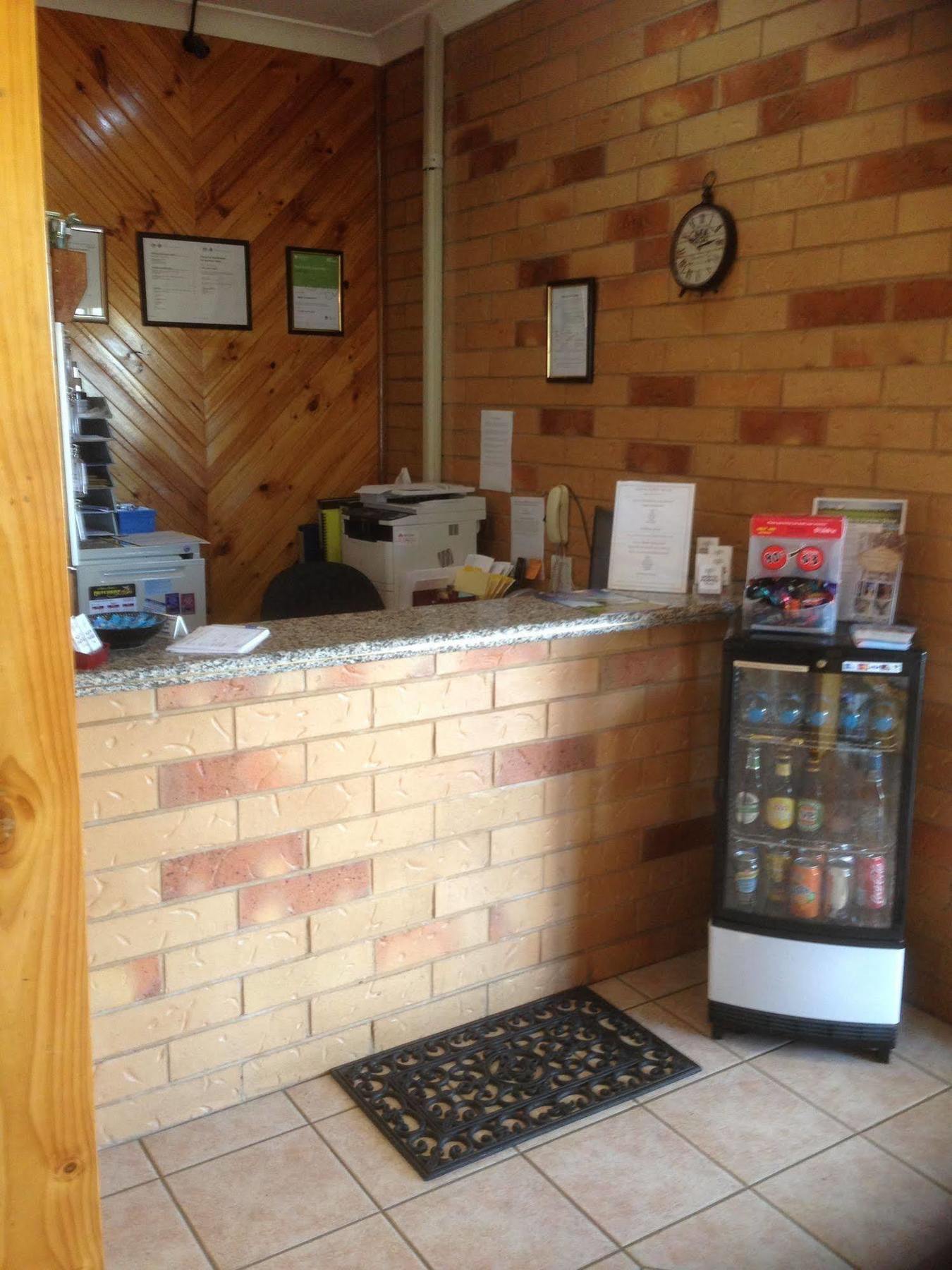 North Parkes Motel Bagian luar foto