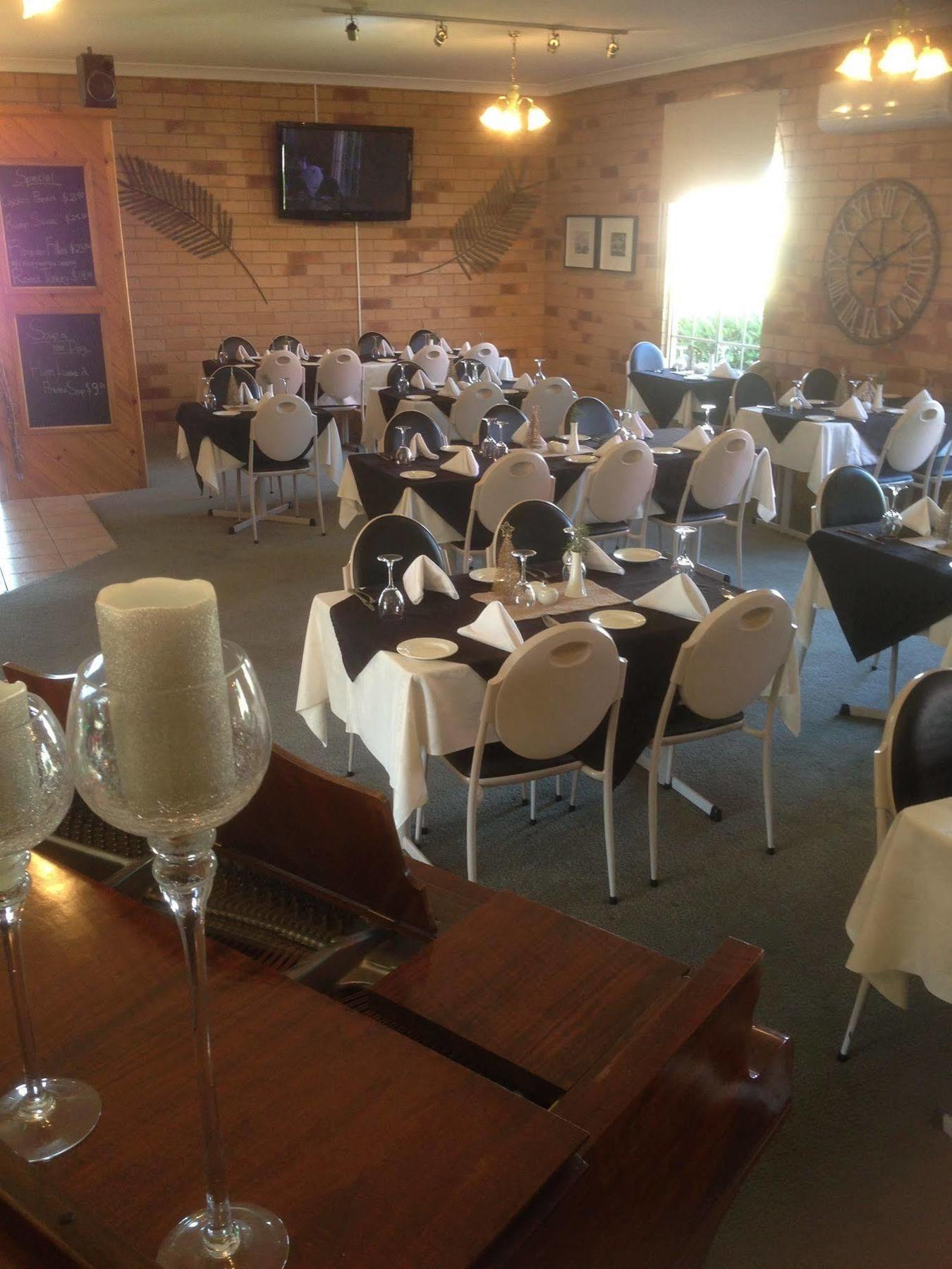 North Parkes Motel Bagian luar foto